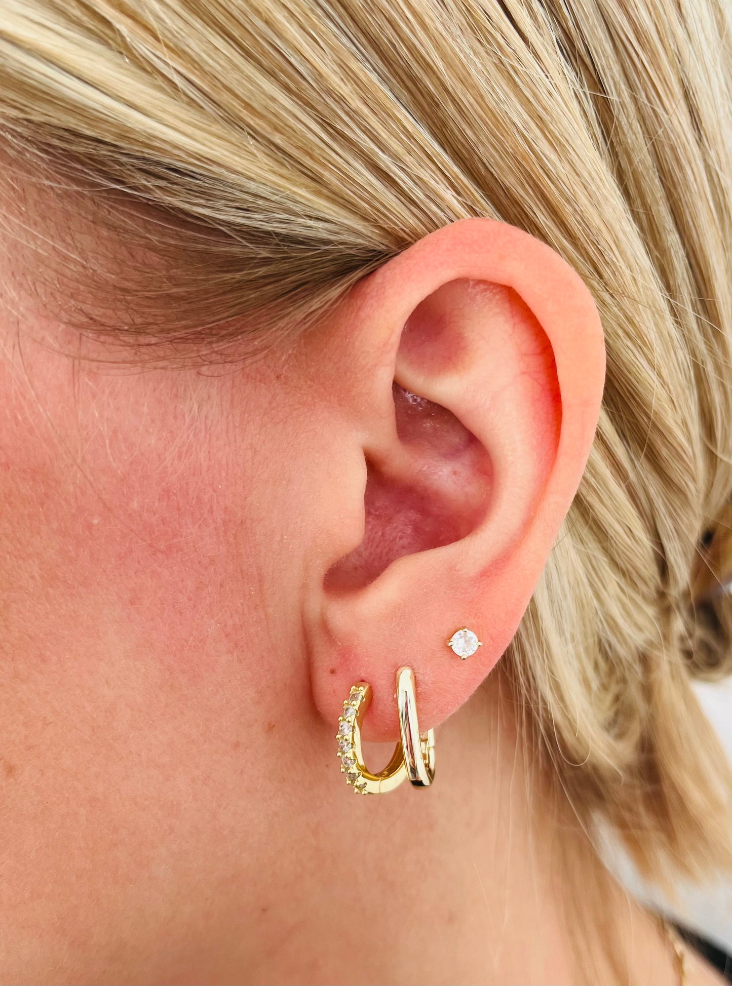Gold Oval Huggies